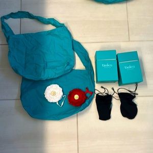 Set of 2 Tieks packaging